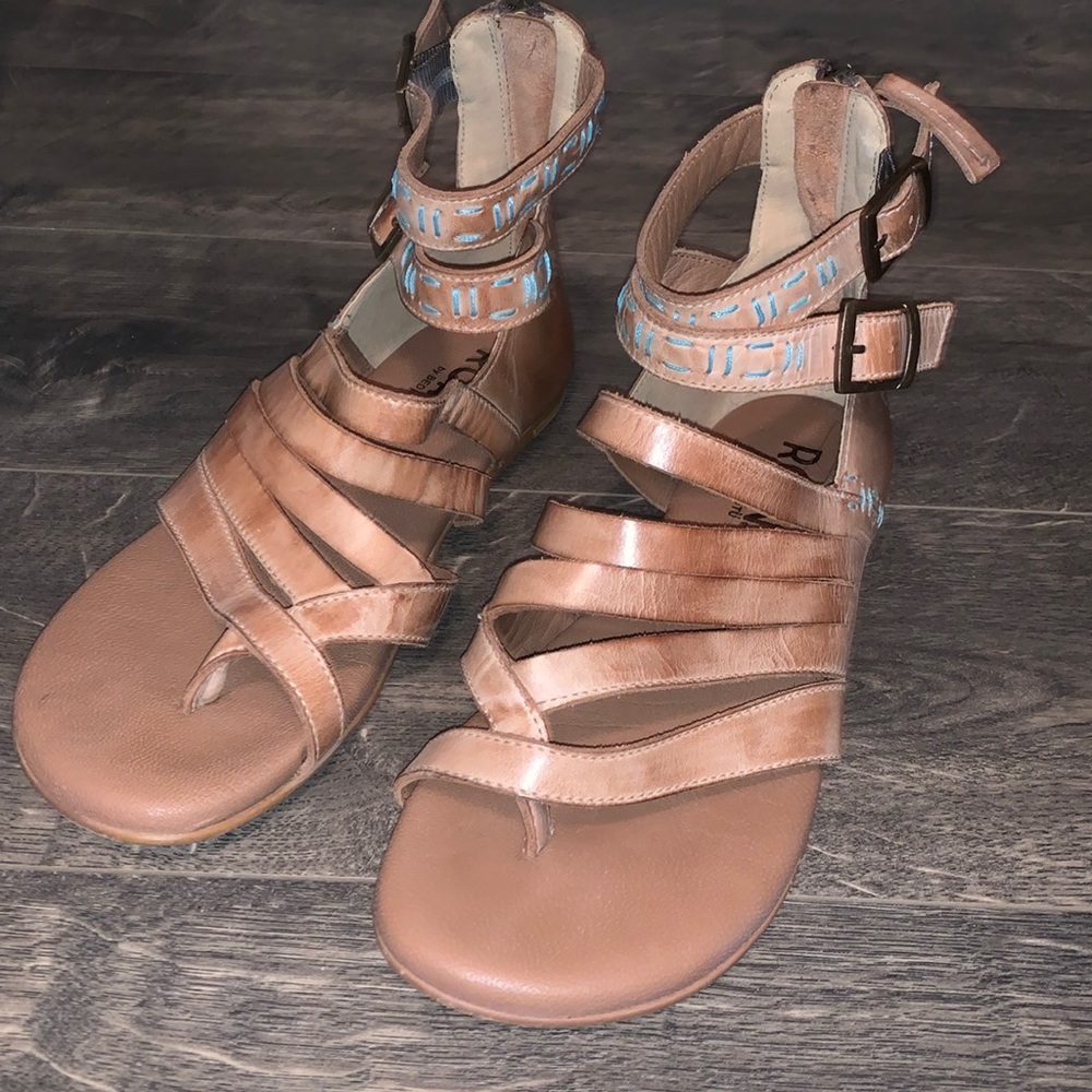 Roan sandals